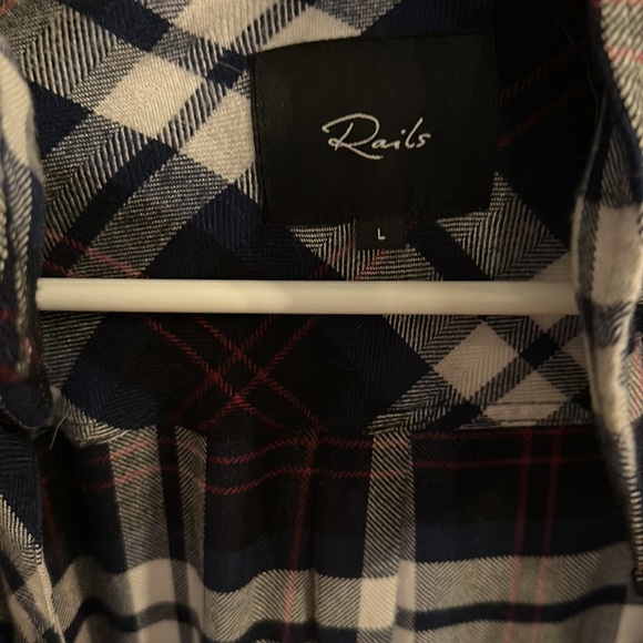 Very soft Rails button down - Picture 2 of 3